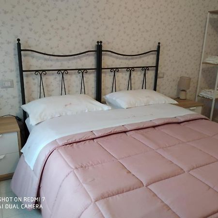 B&B Mariele บาโรนิสซี ภายนอก รูปภาพ