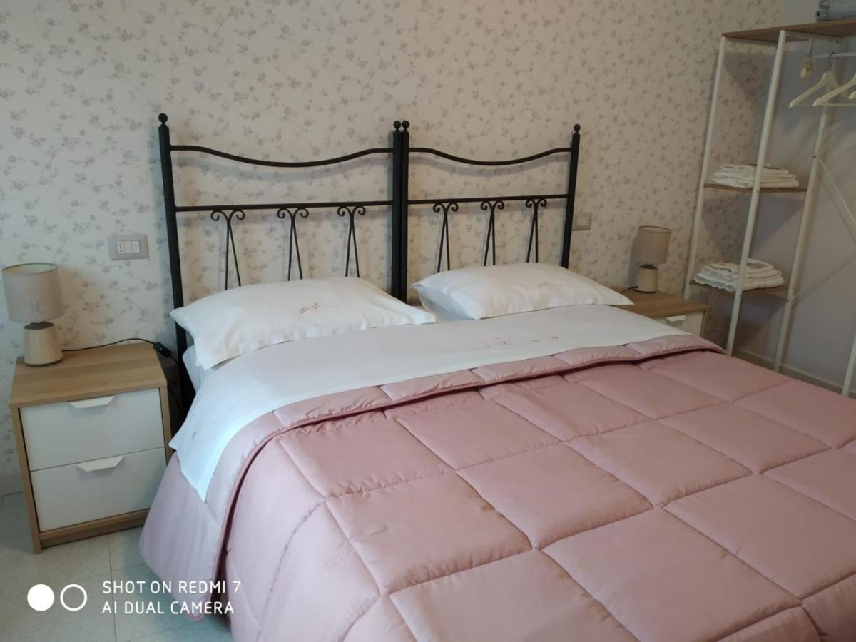 B&B Mariele บาโรนิสซี ภายนอก รูปภาพ