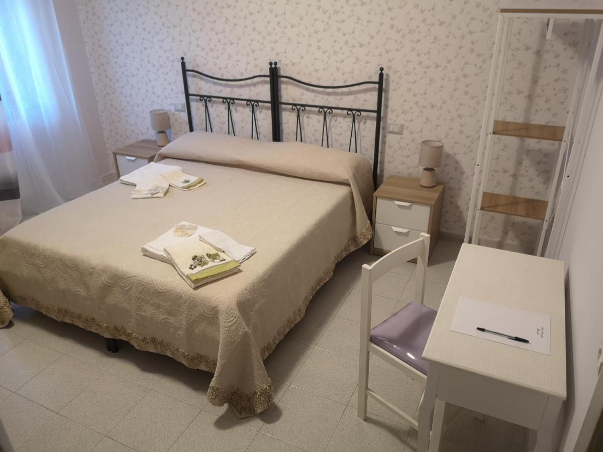 B&B Mariele บาโรนิสซี ภายนอก รูปภาพ